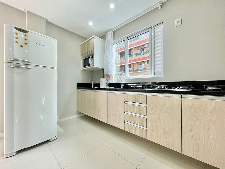 Aluguel Verão Quadra Mar 3 Suítes Itapema Meia Praia Rua 271