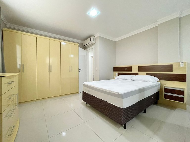 Aluguel Verão Quadra Mar 3 Suítes Itapema Meia Praia Rua 271