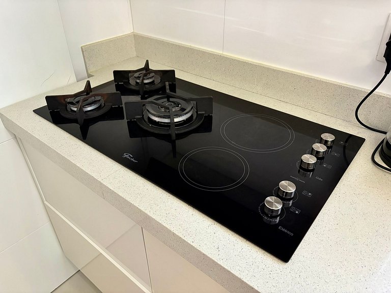 Meia Praia Itapema Pé na Areia 4 Suítes