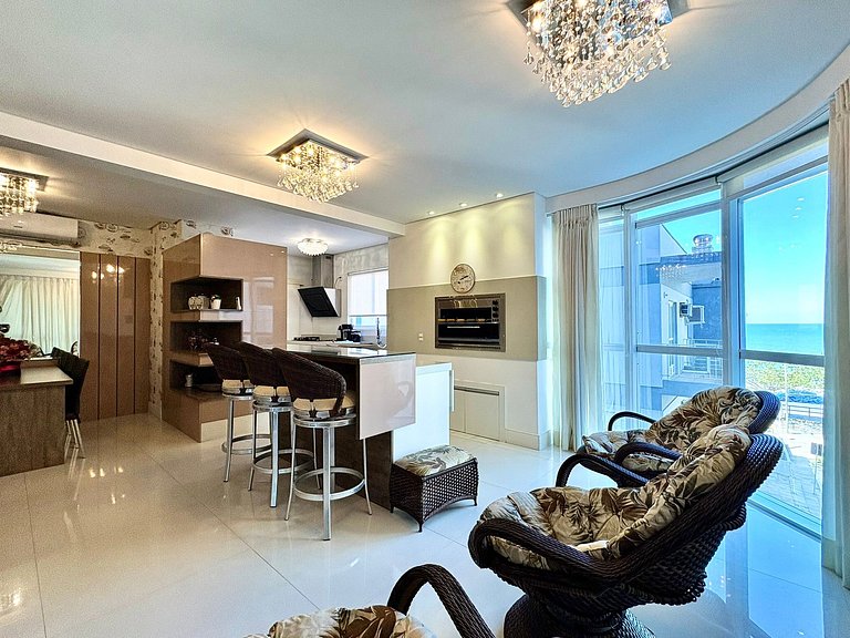 Meia Praia Itapema Pé na Areia 4 Suítes