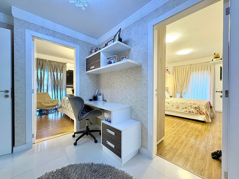 Meia Praia Itapema Pé na Areia 4 Suítes