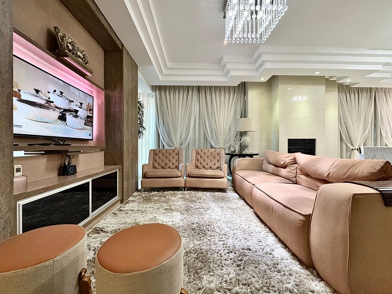 Meia Praia Itapema Rua 247 Pé na Areia 4 Suítes AT008