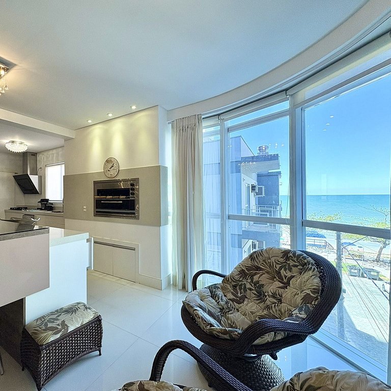 Meia Praia Itapema Pé na Areia 4 Suítes