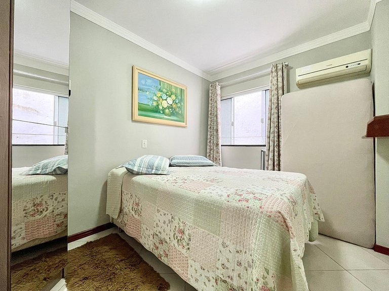 Apartamento Temporada Meia Praia 2 Quartos Próximo Mar