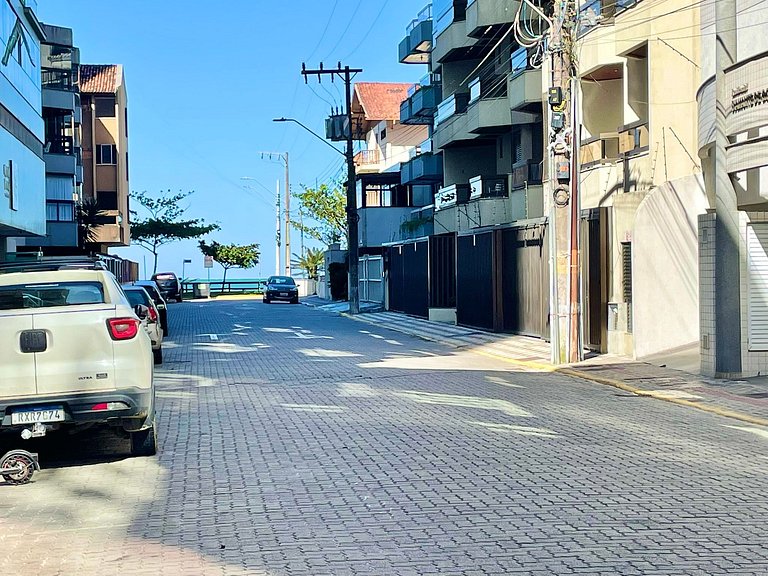 Aluguel Verão Quadra Mar 3 Suítes Itapema Meia Praia Rua 271
