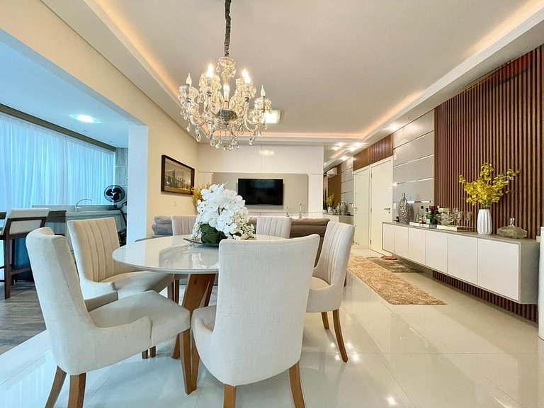 Meia Praia Rua 292 3 Suítes próximo Mar AT007