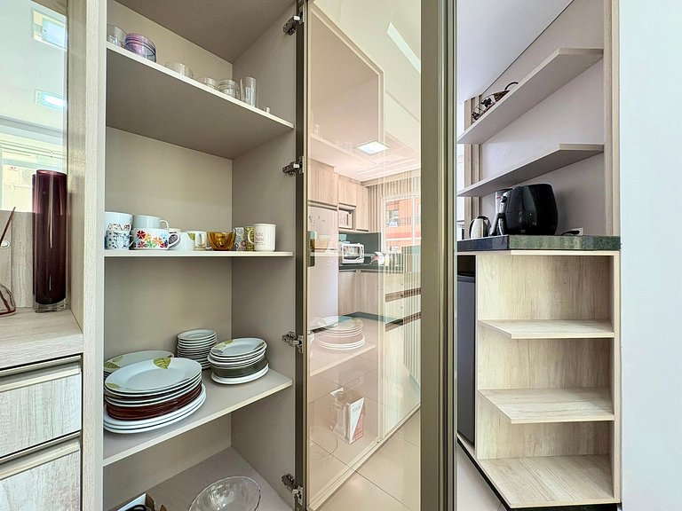 Aluguel Temporada Quadra Mar 3 suite em Meia Praia Itapema