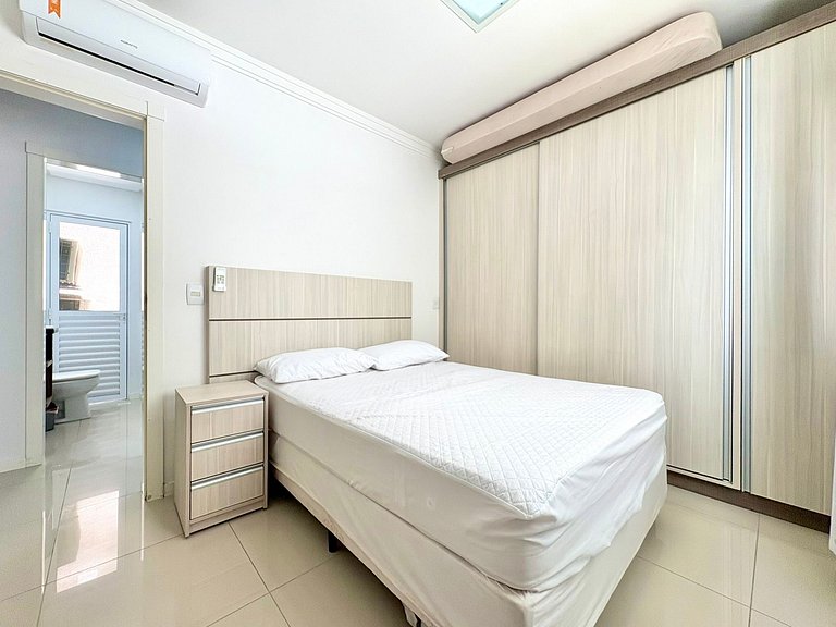 Aluguel Temporada Quadra Mar 3 suite em Meia Praia Itapema