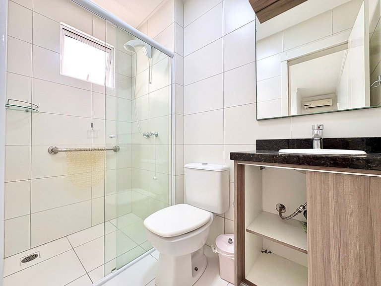 Aluguel Temporada Quadra Mar 3 suite em Meia Praia Itapema