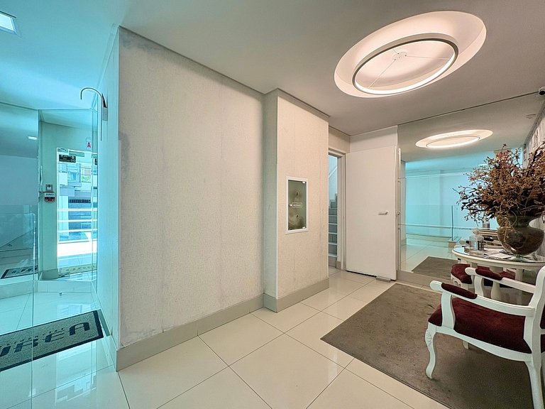 Aluguel Temporada Quadra Mar 3 suite em Meia Praia Itapema