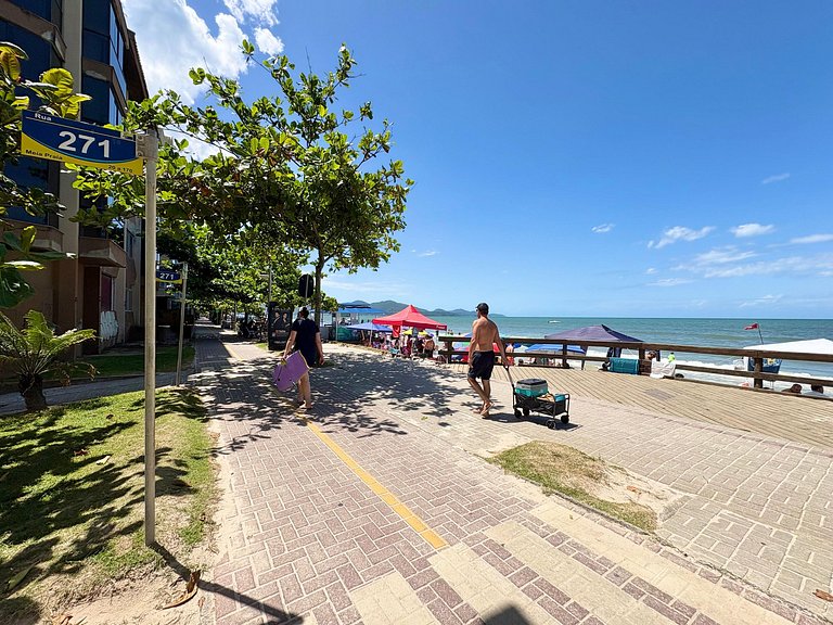 Aluguel Temporada Quadra Mar 3 suite em Meia Praia Itapema