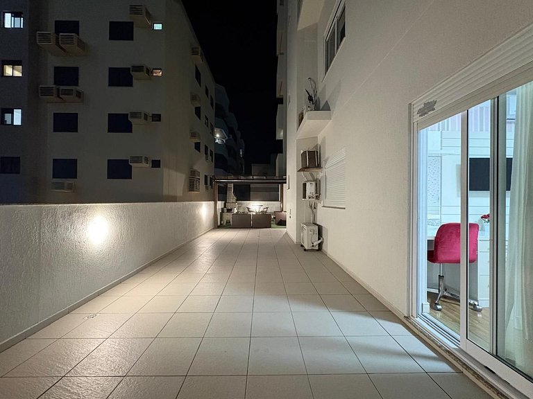 Meia Praia Itapema Pé na Areia 4 Suítes